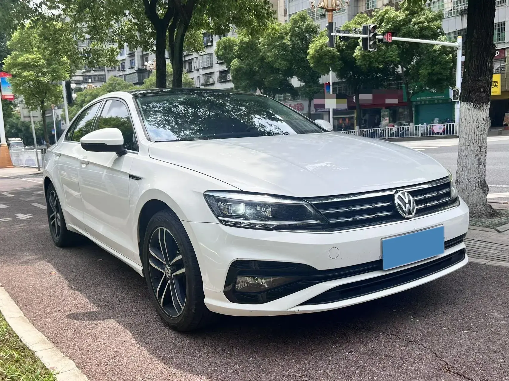 2021 VOLKSWAGEN LAMANDO thumbnail 3