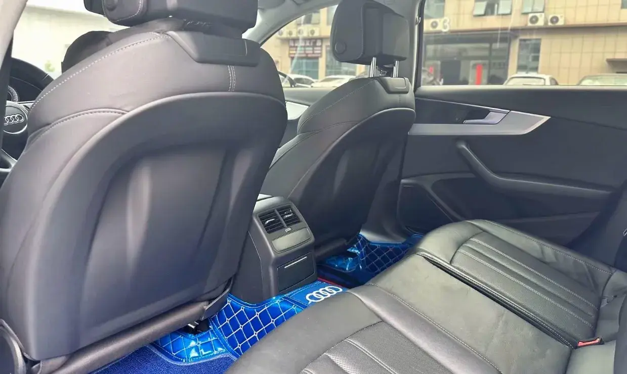 2022 AUDI A4L thumbnail 4