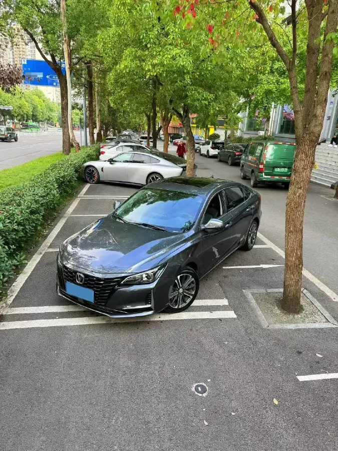 2022 ChangAn Raeton CC 1.5T 188HP L4 7DCT,autocango,china used car exporter,china ev exporter,chinese used car exporter,chinese used ev exporter