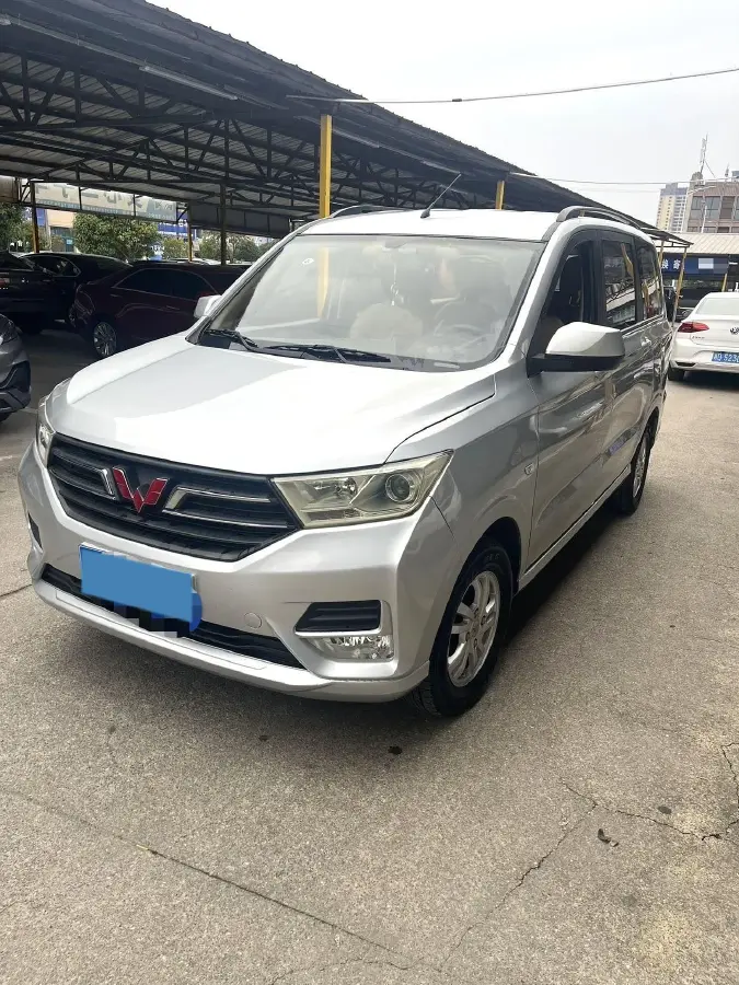 2019 WuLing HongGuang Plus 1.5T 147HP L4 6MT