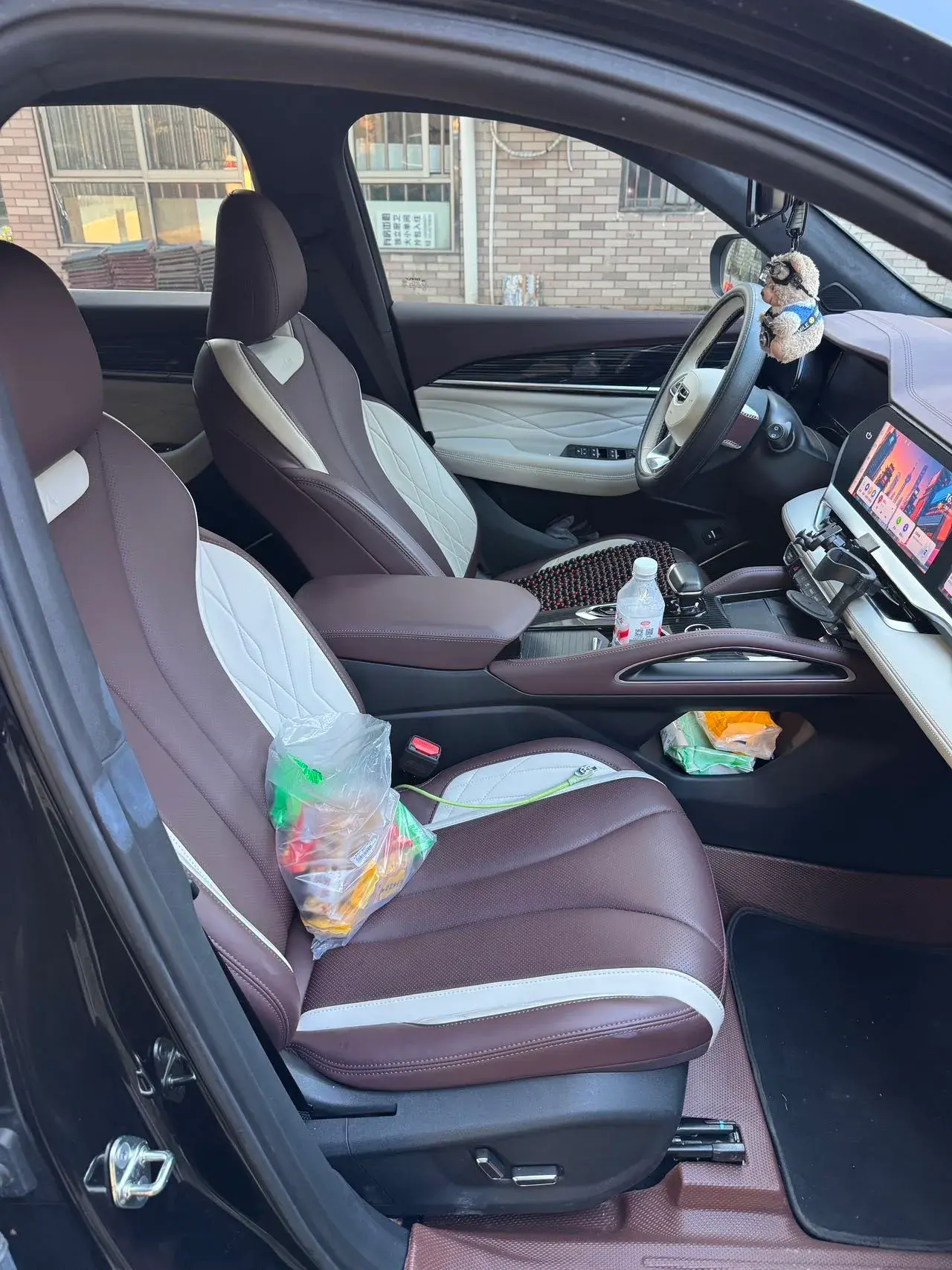 2024 GEELY MONJARO thumbnail 4