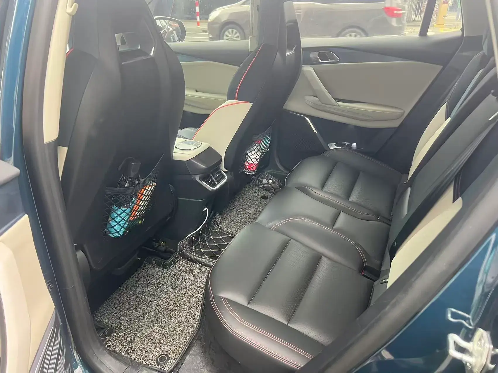 2020 LYNK&CO 06 thumbnail 3