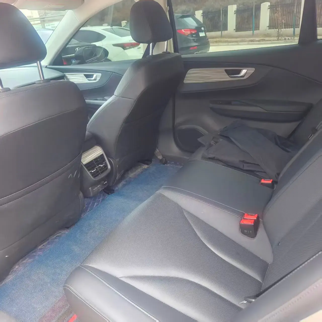 2024 HONGQI E-QM5 thumbnail 4