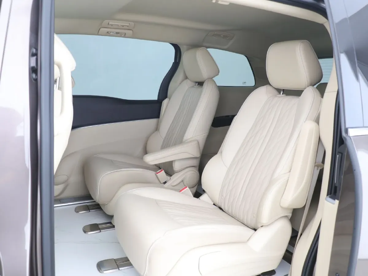 2023 Buick GL8 2.0T 237HP L4 9AT,autocango,china used car exporter,china ev exporter,chinese used car exporter,chinese used ev exporter