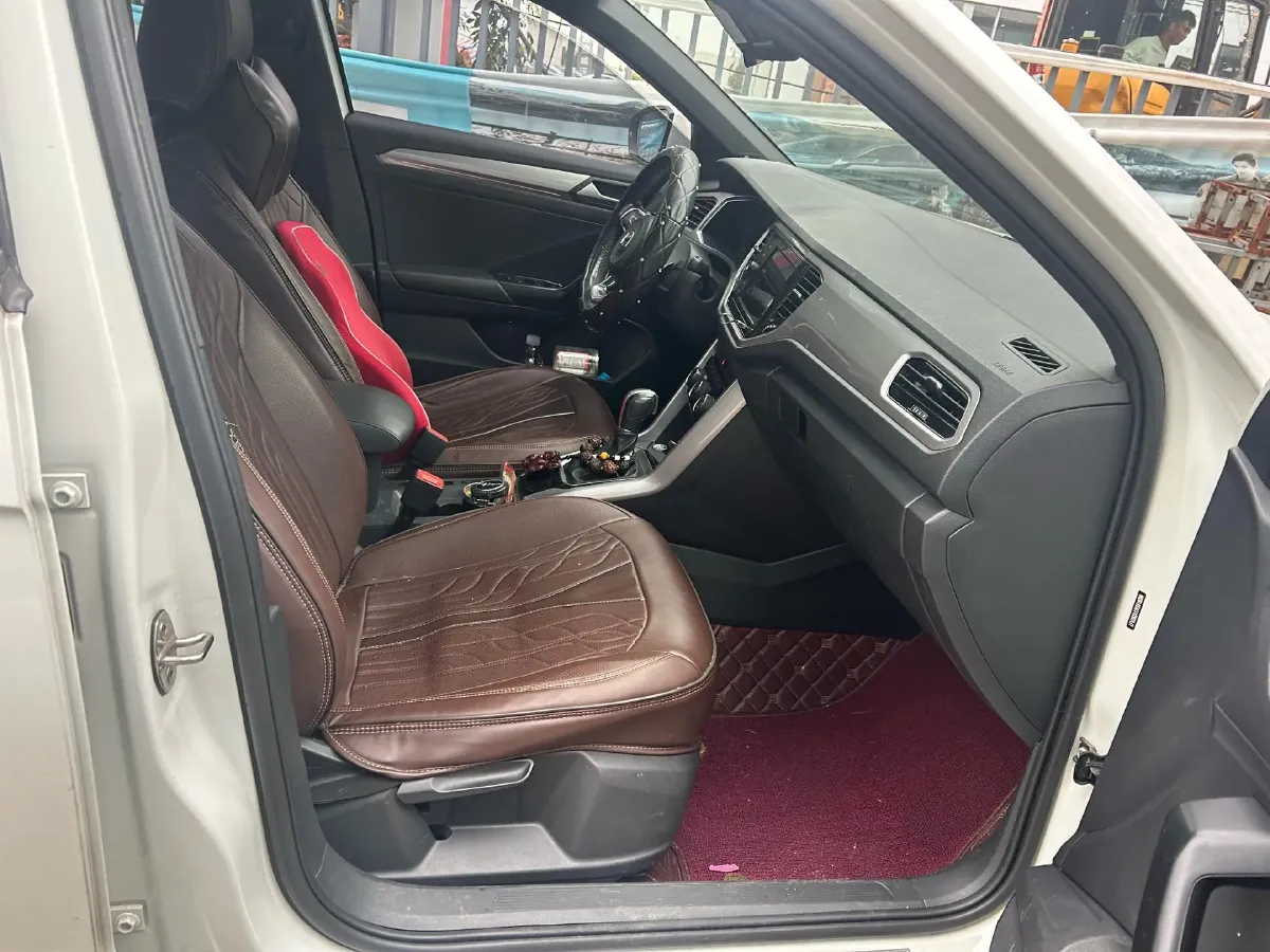 2019 Volkswagen T-Roc 1.4T 150HP L4 7DCT,autocango,china used car exporter,china ev exporter,chinese used car exporter,chinese used ev exporter