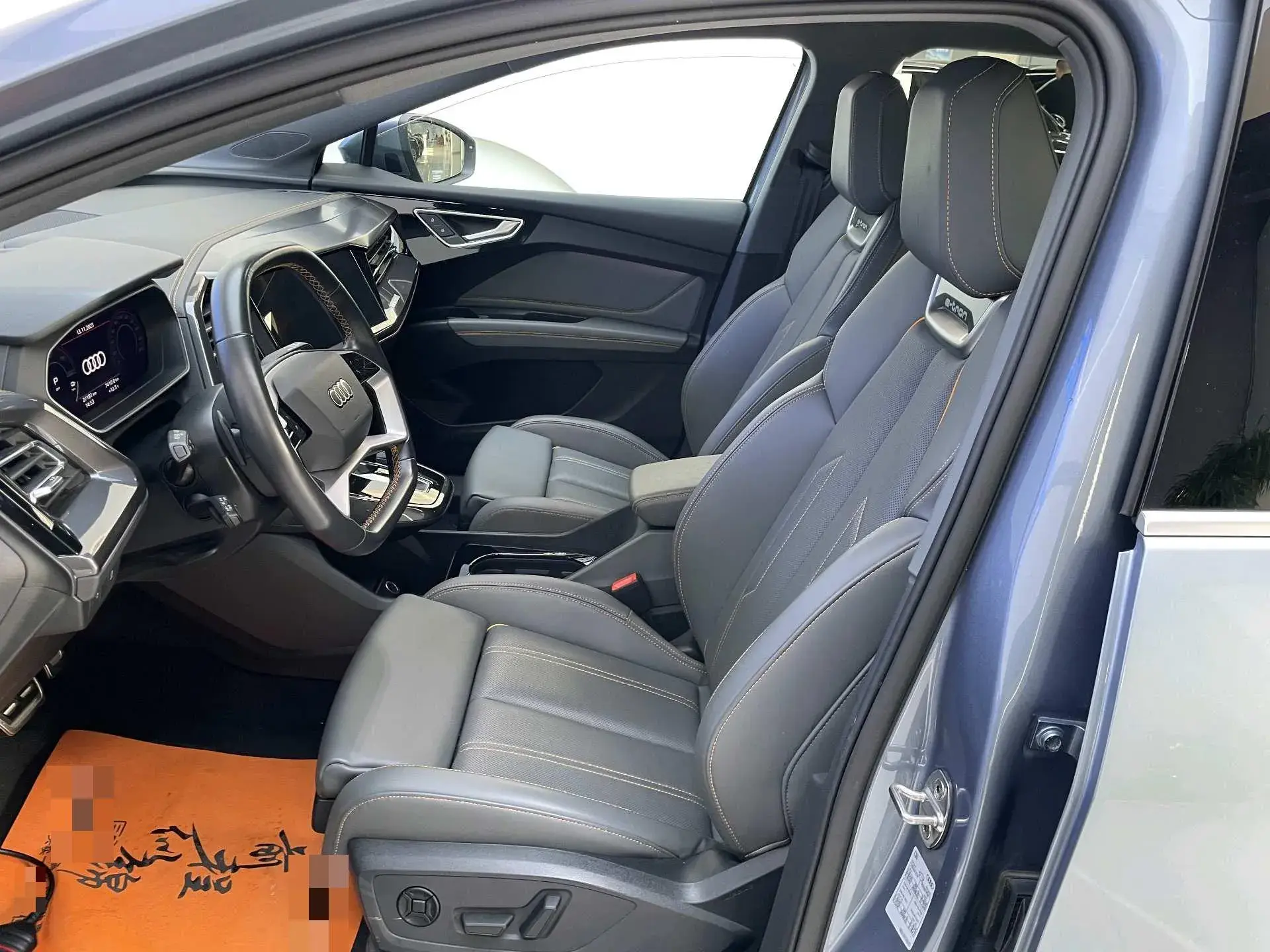 2024 AUDI Q4 thumbnail 4