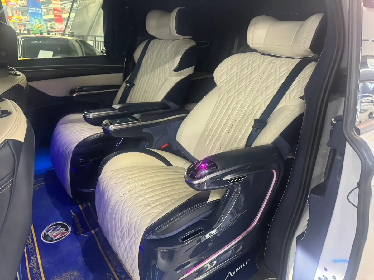 2020 Buick GL8 2.0T 237HP L4 9AT,autocango,china used car exporter,china ev exporter,chinese used car exporter,chinese used ev exporter