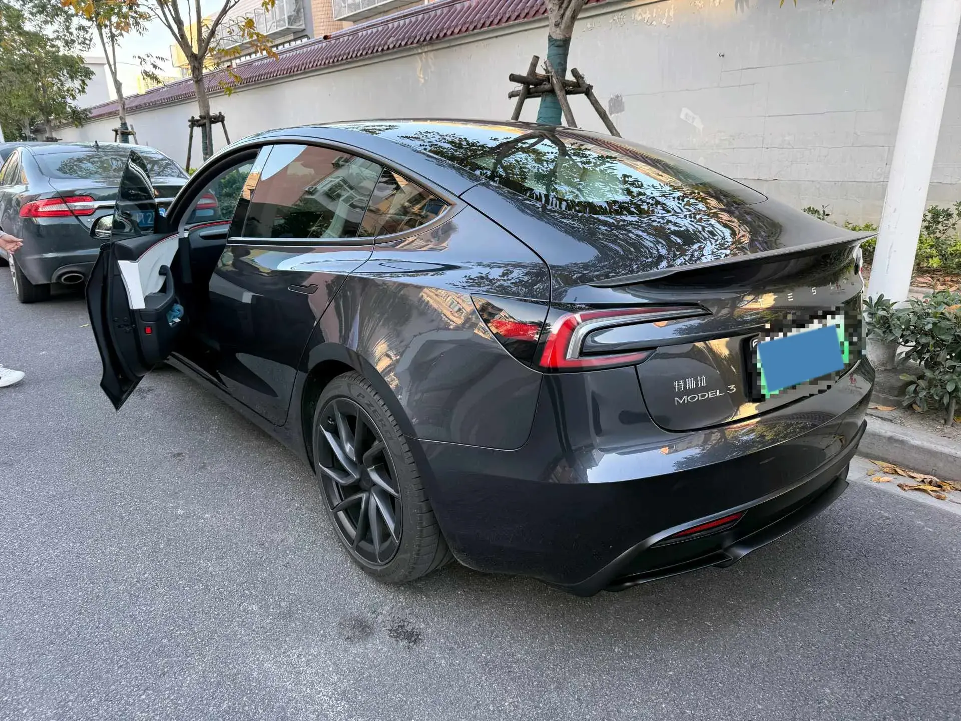 2024 TESLA MODEL thumbnail 2