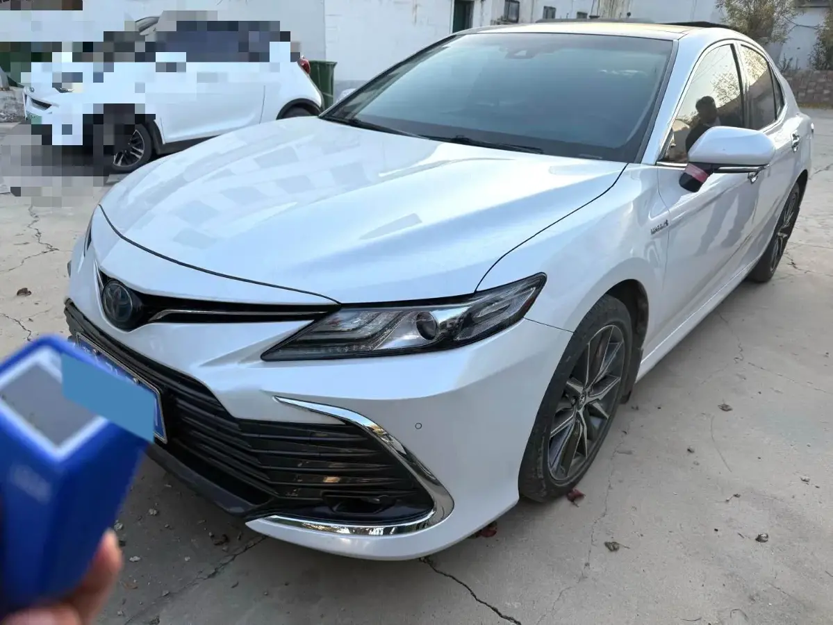 2021 Toyota Camry 2.5L 178HP L4 E-CVT Hybrid