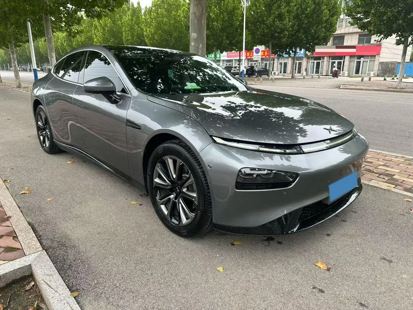 2020 XPENG P7 thumbnail 3