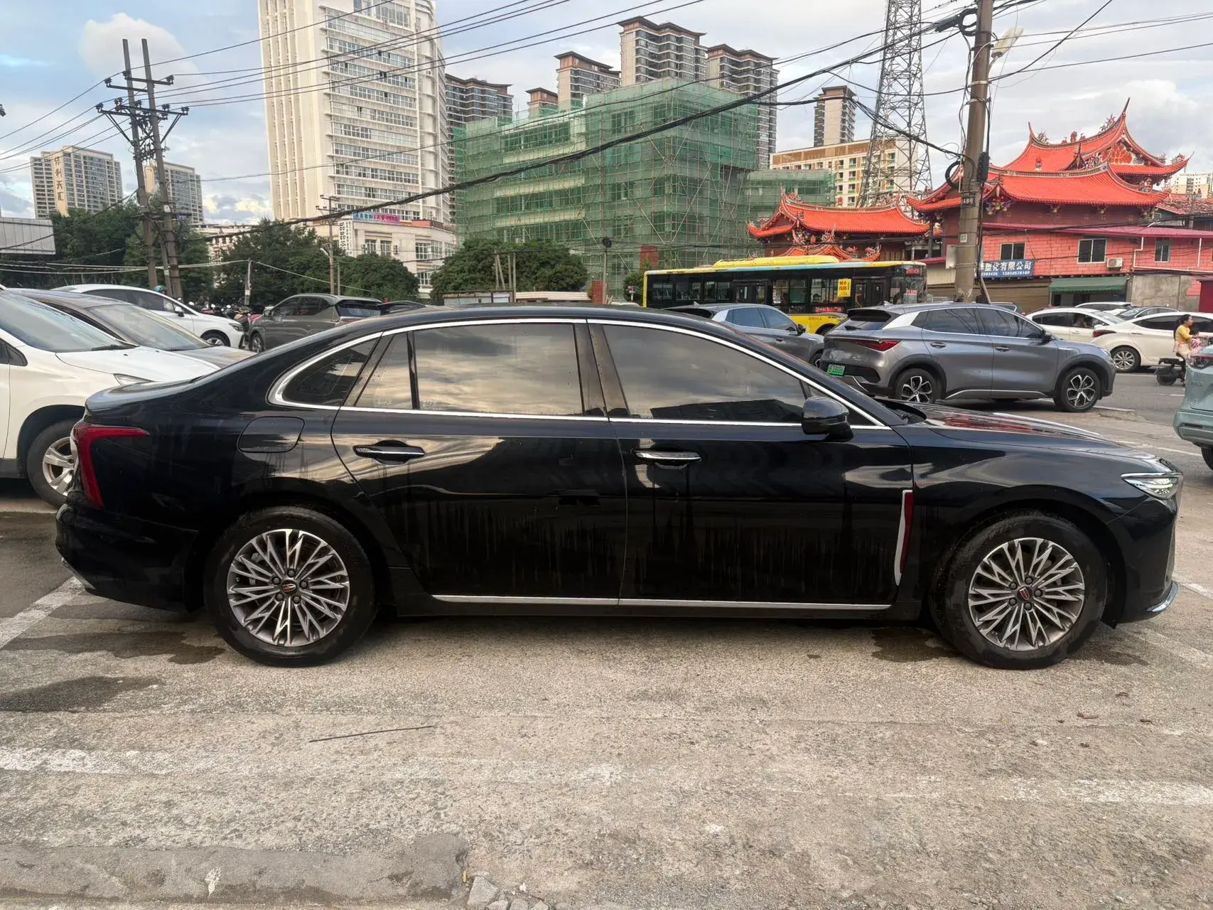 2023 HONGQI H5 thumbnail 4