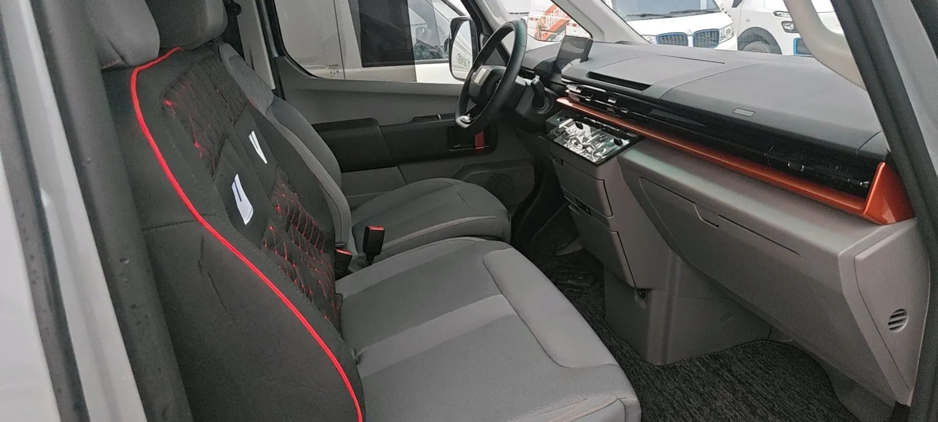 2025 YuanChen Super Van BEV,autocango,china used car exporter,china ev exporter,chinese used car exporter,chinese used ev exporter