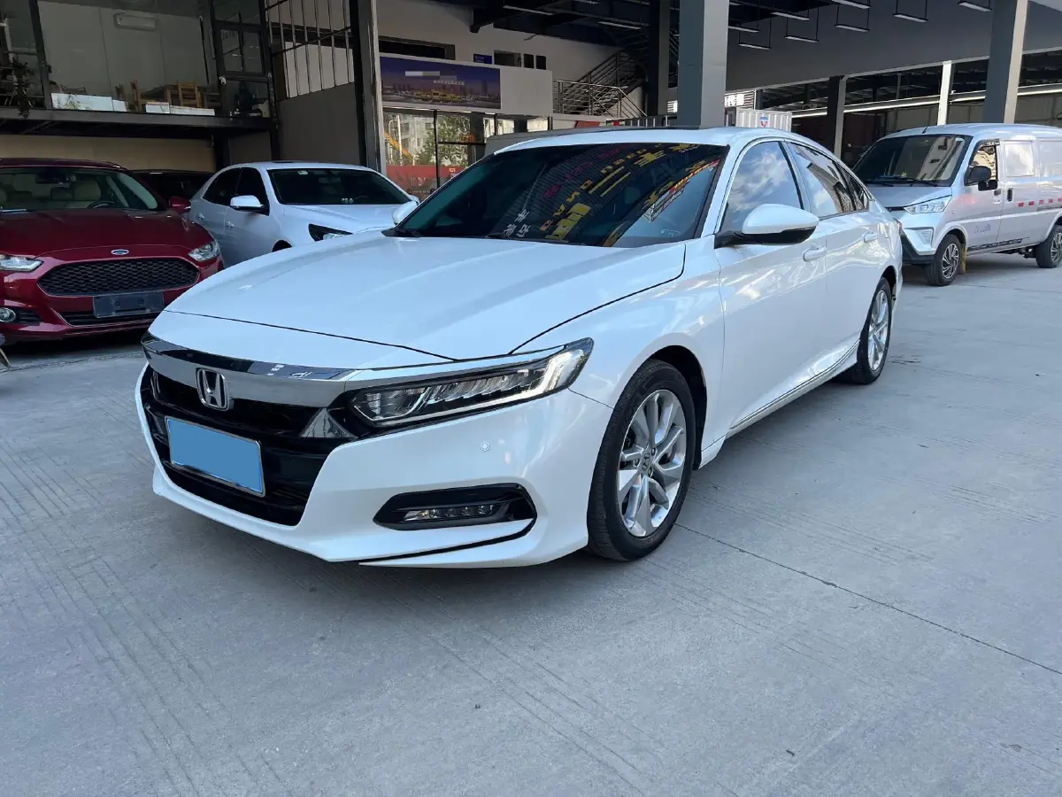 2018 Honda Accord 1.5T 194HP L4 CVT
