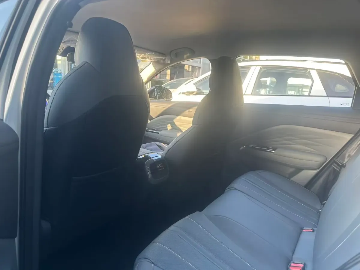 2025 ARCFOX T1 BEV,autocango,china used car exporter,china ev exporter,chinese used car exporter,chinese used ev exporter