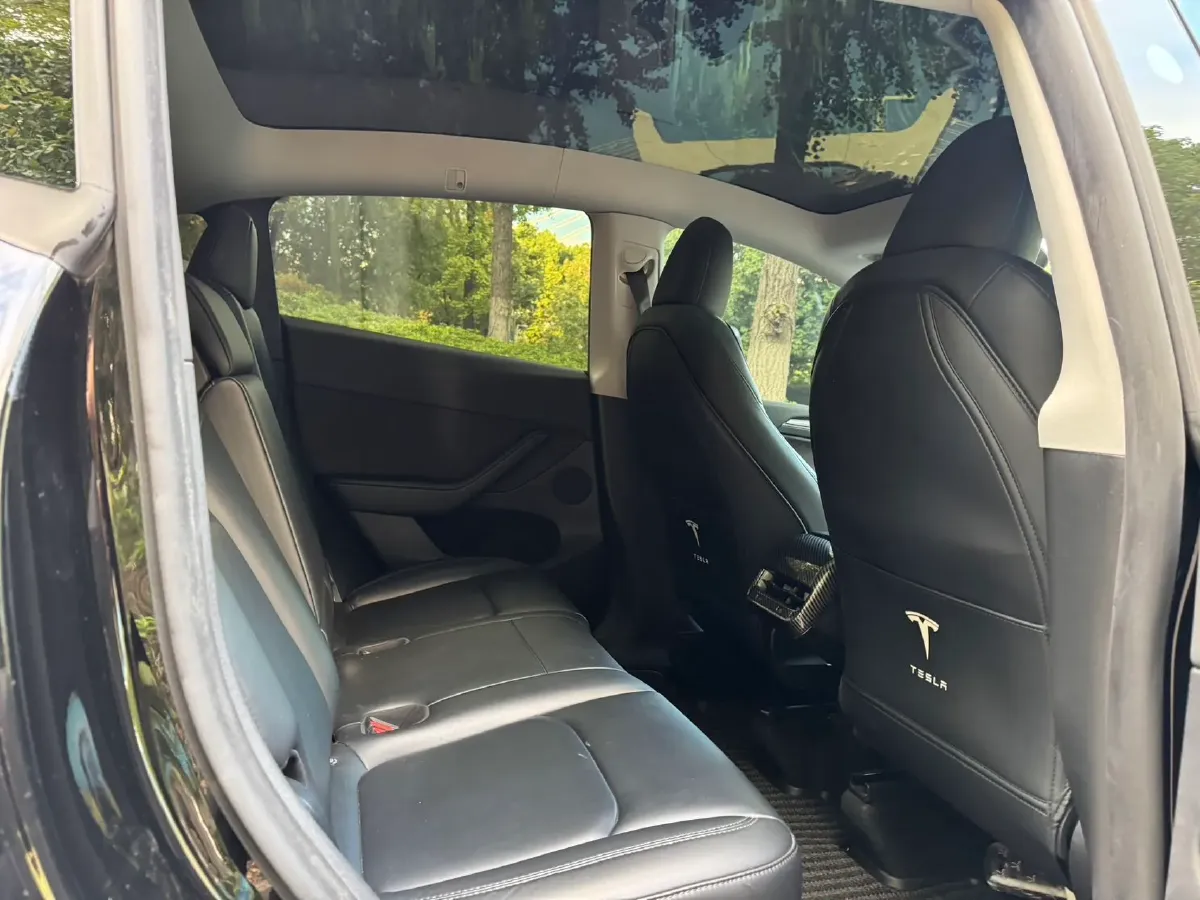 2024 Tesla Model Y BEV 60KWH,autocango,china used car exporter,china ev exporter,chinese used car exporter,chinese used ev exporter