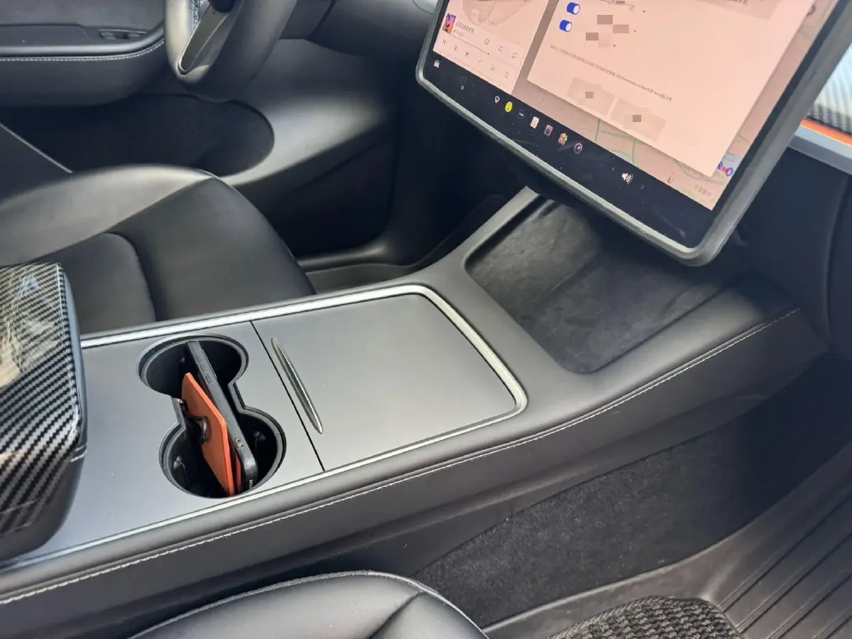 2024 Tesla Model Y BEV 60KWH,autocango,china used car exporter,china ev exporter,chinese used car exporter,chinese used ev exporter