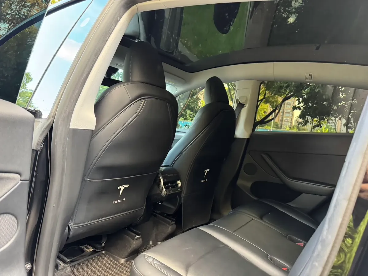 2024 Tesla Model Y BEV 60KWH,autocango,china used car exporter,china ev exporter,chinese used car exporter,chinese used ev exporter