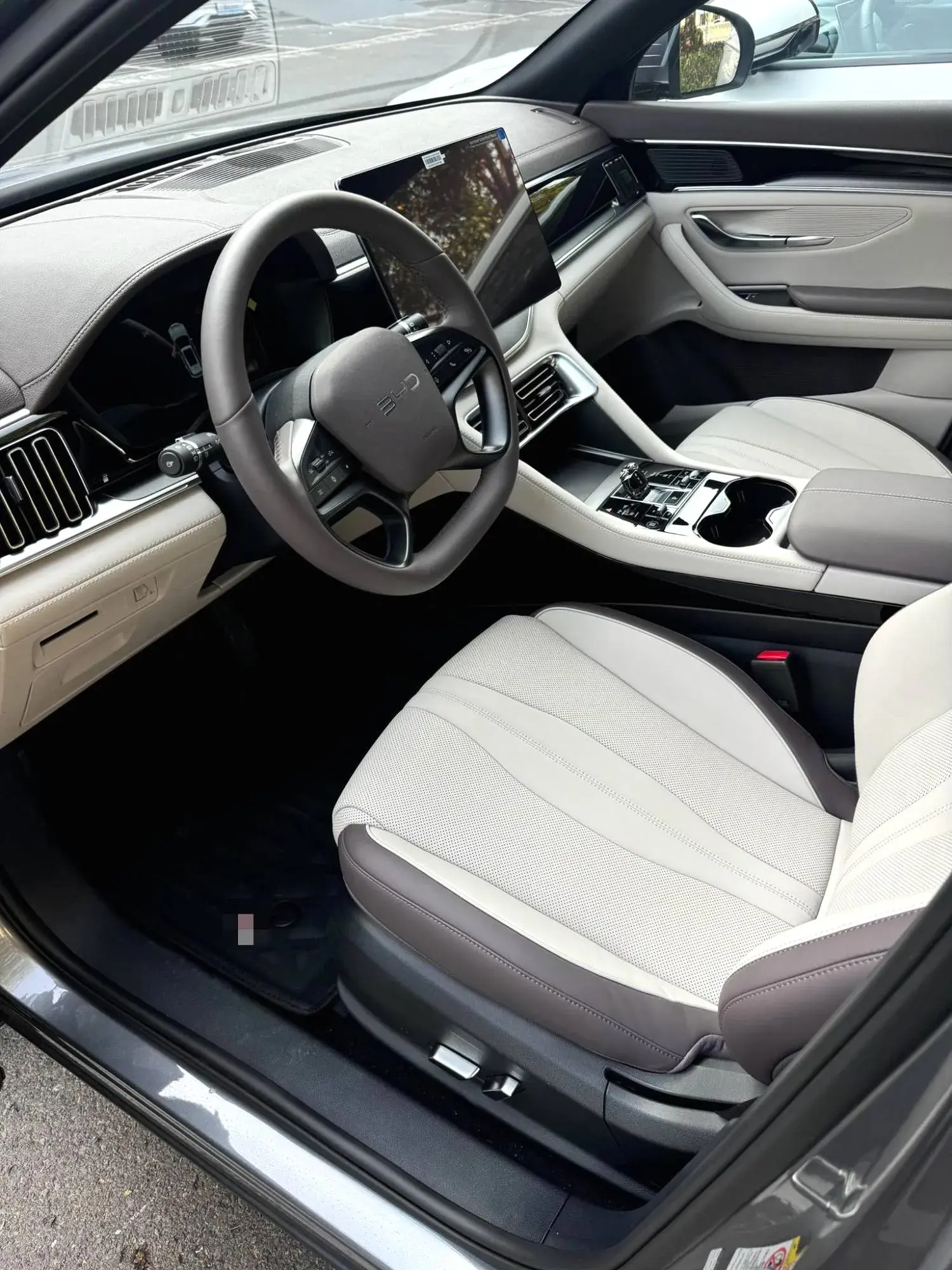 2025 BYD SONG thumbnail 3