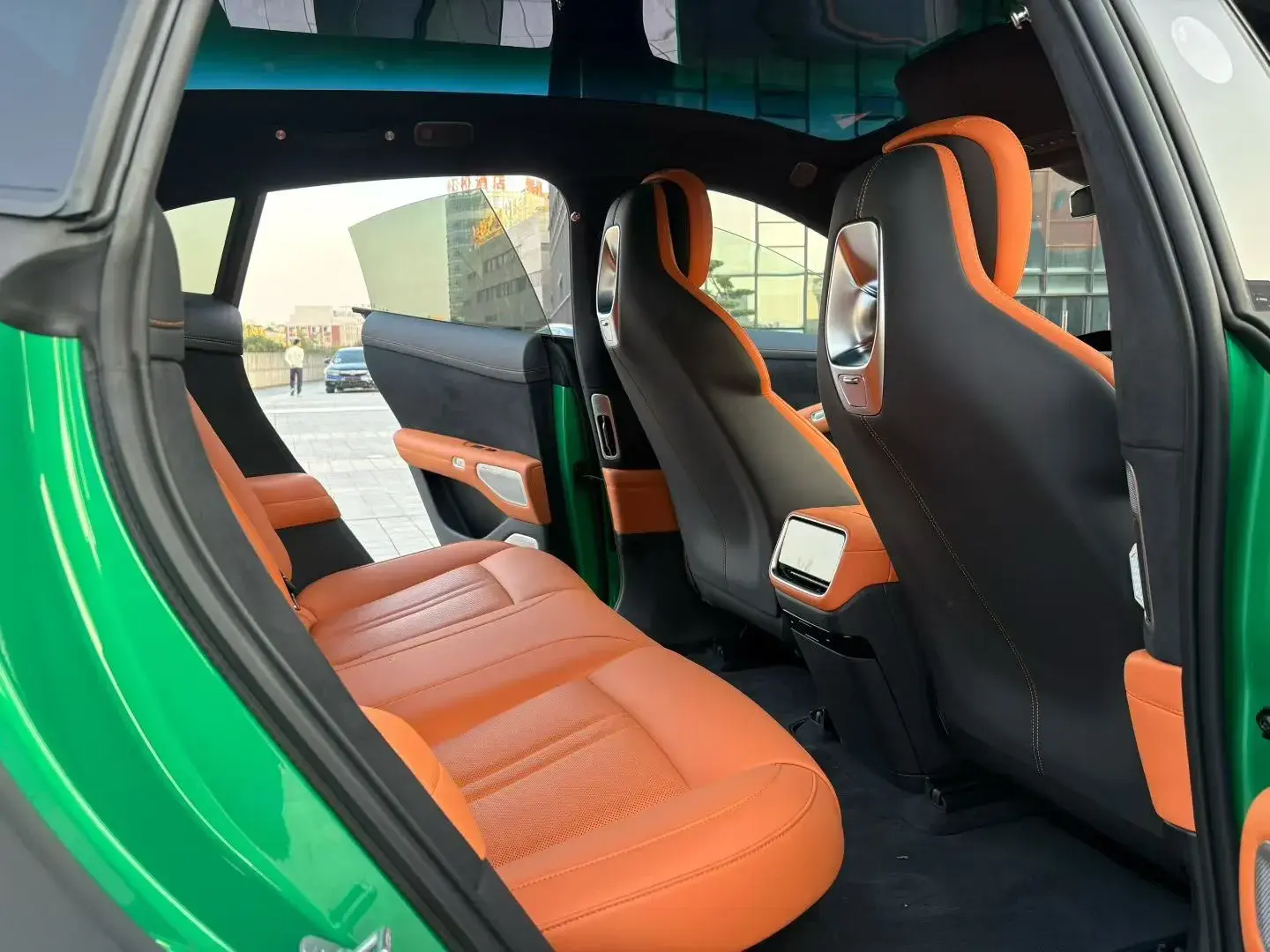 2025 MI YU7 thumbnail 4