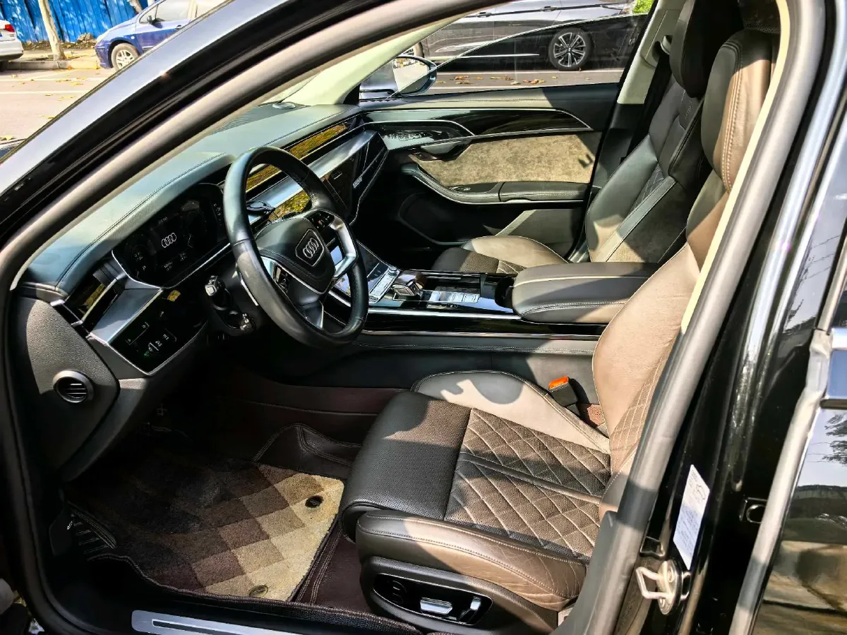 2021 Audi A8 3.0T 340HP V6 8AT PHEV 14.1KWH,autocango,china used car exporter,china ev exporter,chinese used car exporter,chinese used ev exporter