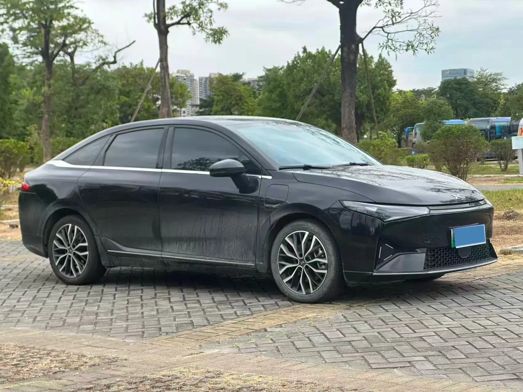 2022 XPENG P5 thumbnail 3