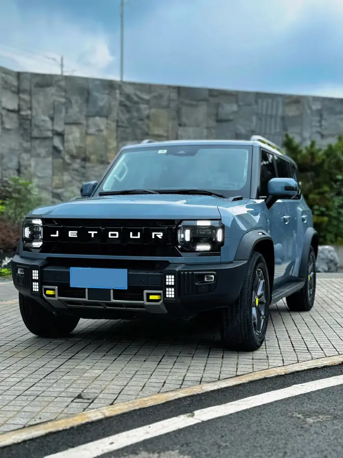 2023 Jetour Traveller 2.0T 254HP L4 7DCT