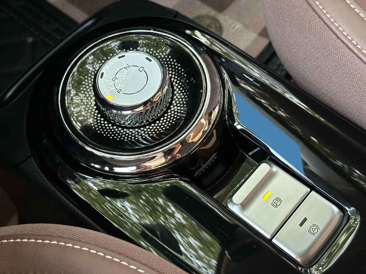 2023 WuLing BinGuo BEV 31.9KWH,autocango,china used car exporter,china ev exporter,chinese used car exporter,chinese used ev exporter