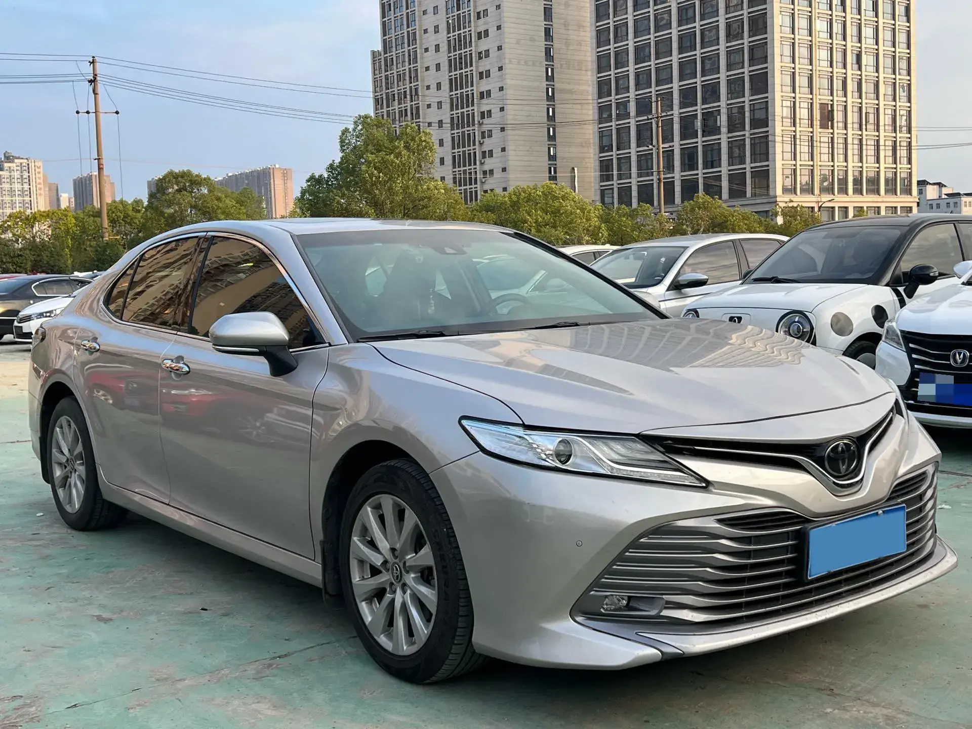 2019 TOYOTA CAMRY thumbnail 3