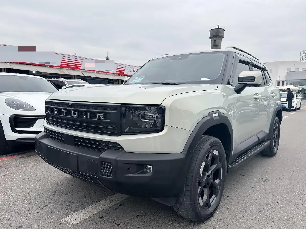 2025 Jetour Freeman 2.0T 254HP L4 8AT