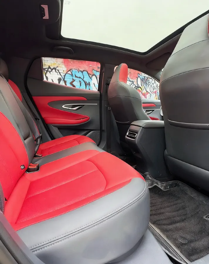 2020 ChangAn UNI-T 1.5T 180HP L4 7DCT,autocango,china used car exporter,china ev exporter,chinese used car exporter,chinese used ev exporter