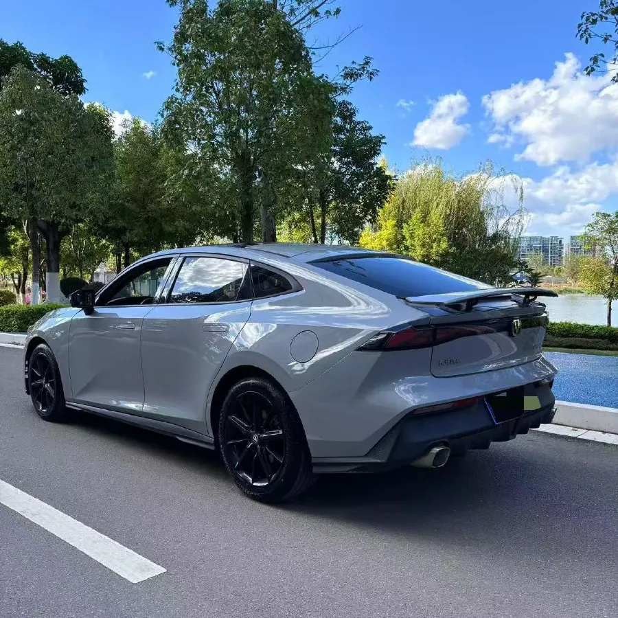 2022 ChangAn UNI-V 1.5T 188HP L4 7DCT,autocango,china used car exporter,china ev exporter,chinese used car exporter,chinese used ev exporter