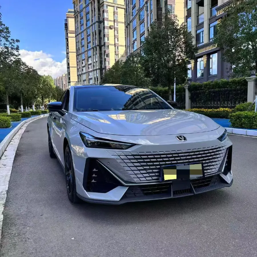 2022 ChangAn UNI-V 1.5T 188HP L4 7DCT,autocango,china used car exporter,china ev exporter,chinese used car exporter,chinese used ev exporter