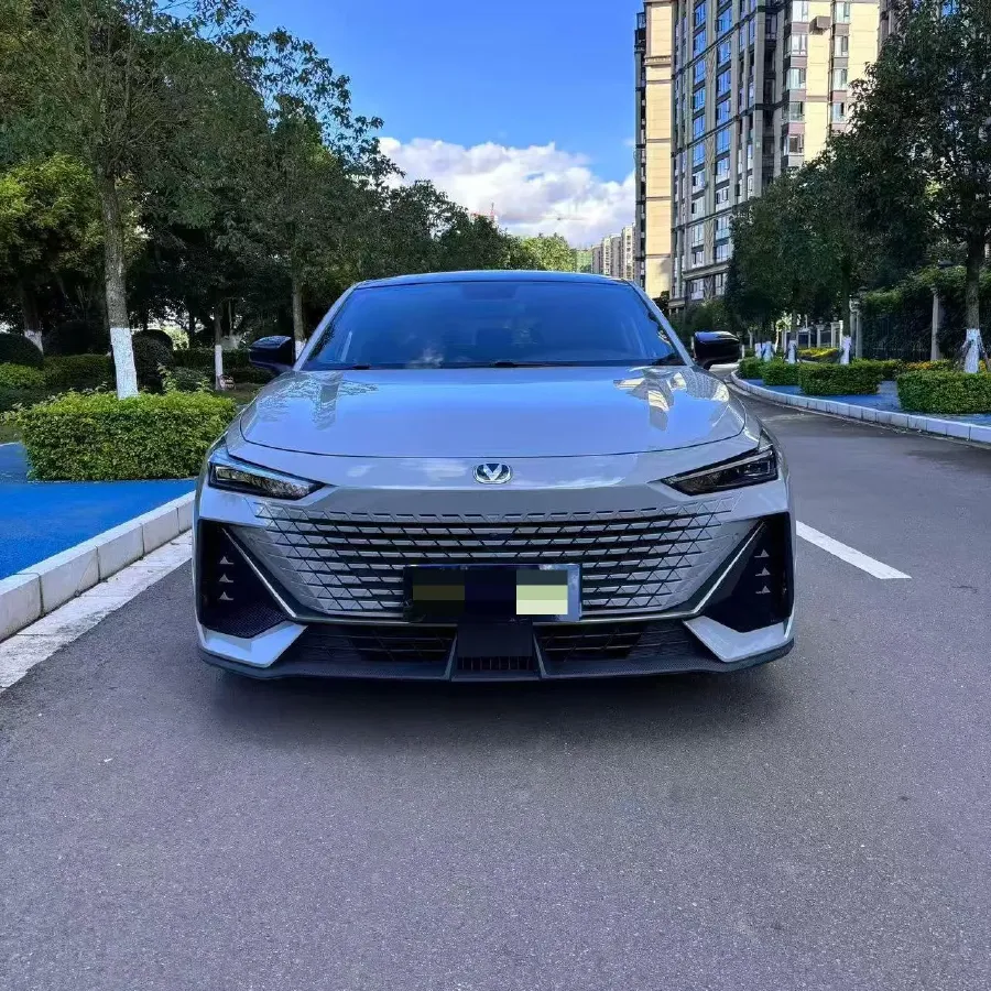 2022 ChangAn UNI-V 1.5T 188HP L4 7DCT,autocango,china used car exporter,china ev exporter,chinese used car exporter,chinese used ev exporter