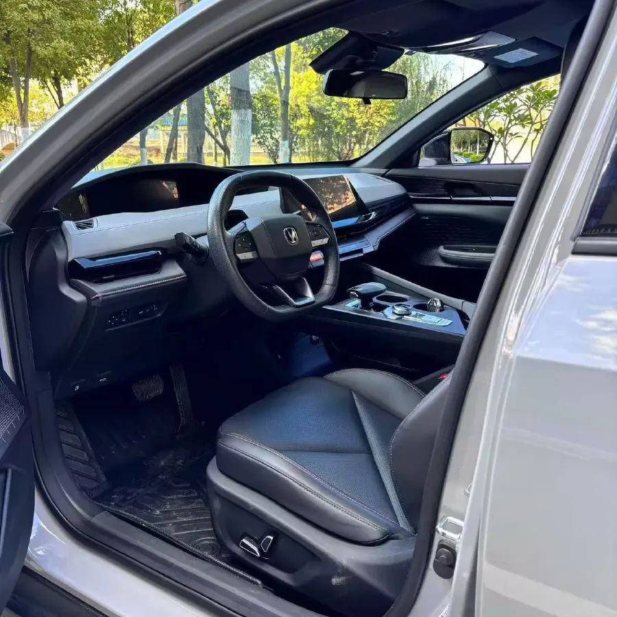 2022 ChangAn UNI-V 1.5T 188HP L4 7DCT,autocango,china used car exporter,china ev exporter,chinese used car exporter,chinese used ev exporter