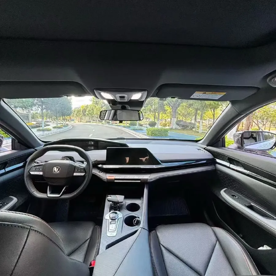 2022 ChangAn UNI-V 1.5T 188HP L4 7DCT,autocango,china used car exporter,china ev exporter,chinese used car exporter,chinese used ev exporter