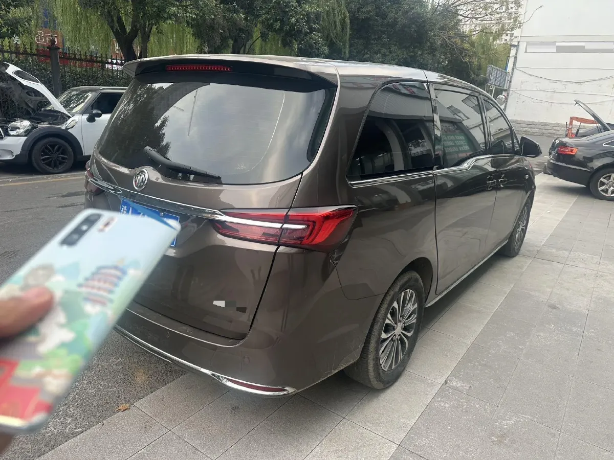 2023 Buick GL8 2.0T 237HP L4 9AT,autocango,china used car exporter,china ev exporter,chinese used car exporter,chinese used ev exporter