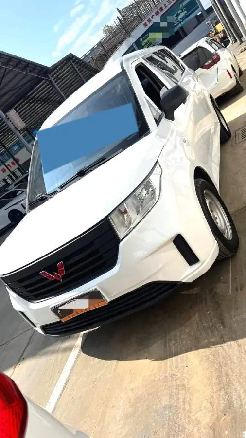 2022 WuLing ZhengChen 2.0L 136HP L4 6MT