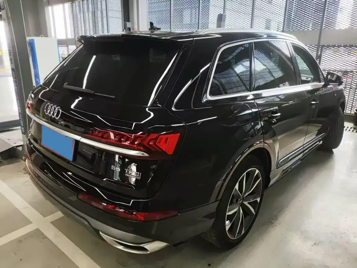 2022 AUDI Q7 thumbnail 2