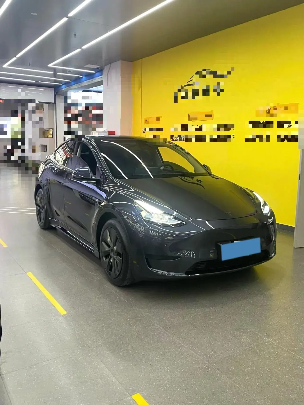 2024 TESLA MODEL thumbnail 4