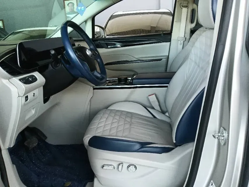 2021 Buick GL8 2.0T 237HP L4 9AT,autocango,china used car exporter,china ev exporter,chinese used car exporter,chinese used ev exporter