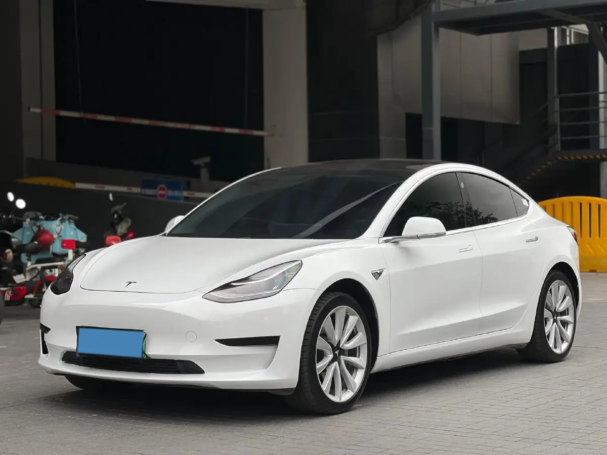 2019 Tesla Model 3 BEV 52KWH