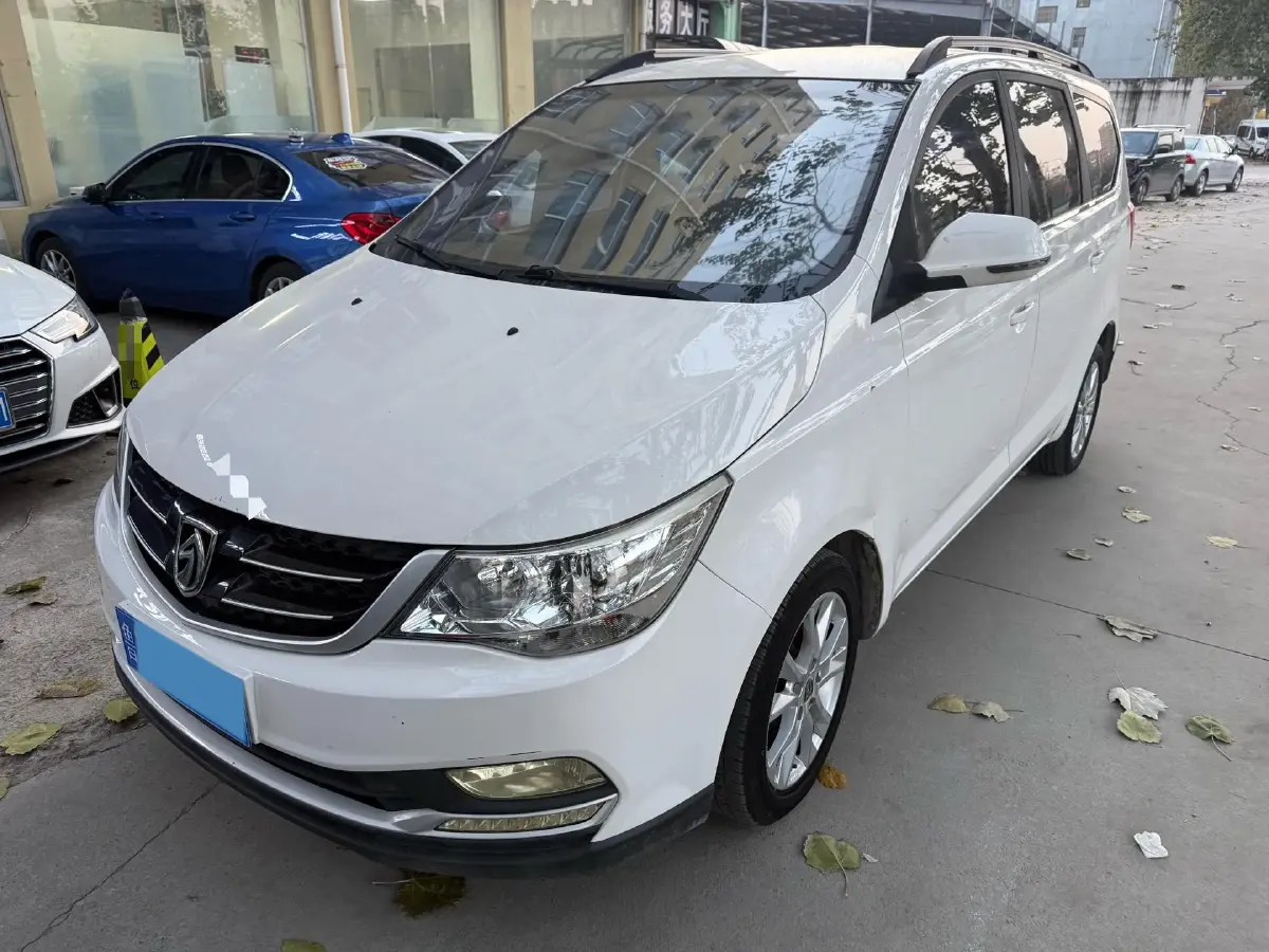 2016 BaoJun 730 1.5L 112HP L4 5MT