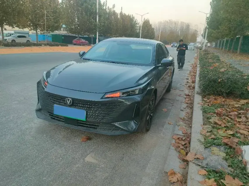 2025 ChangAn EadoPHEV 1.5L 98HP L4 E-CVT PHEV