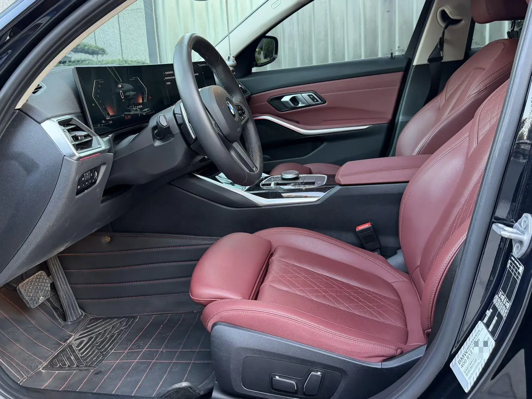 2024 BMW 3 thumbnail 3