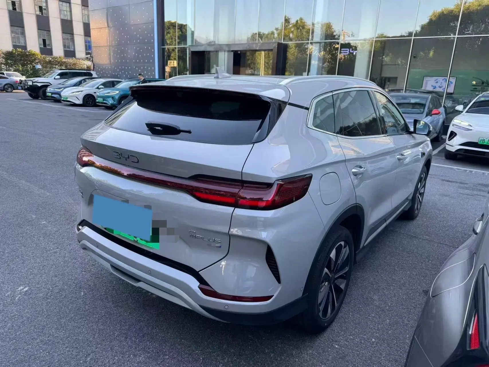 2025 BYD SONG thumbnail 3