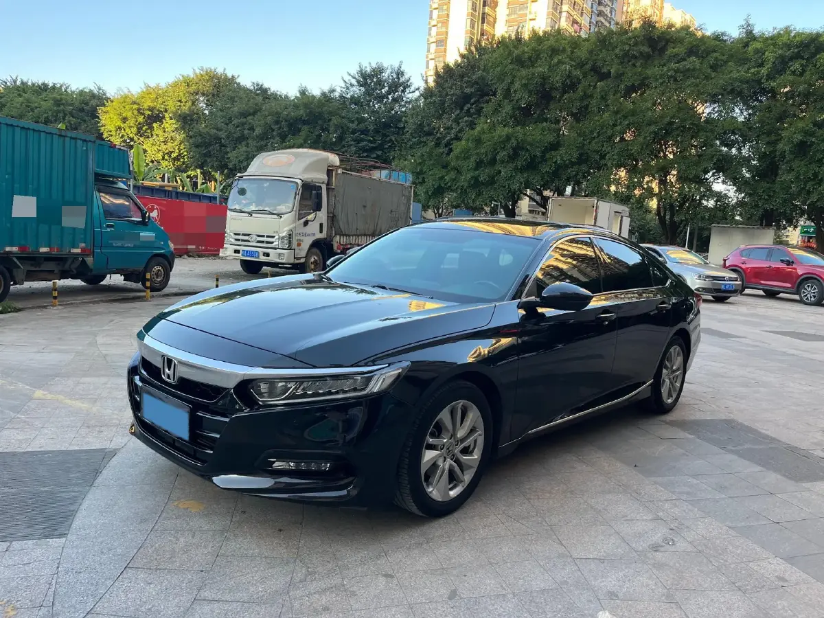 2018 Honda Accord 1.5T 194HP L4 CVT