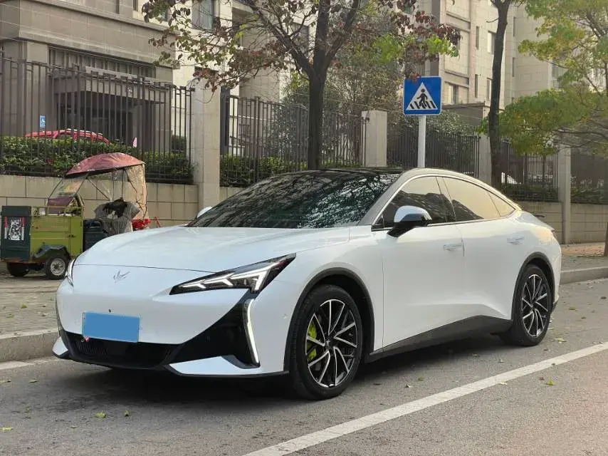 2024 ARCFOX αS5 BEV 79.2KWH