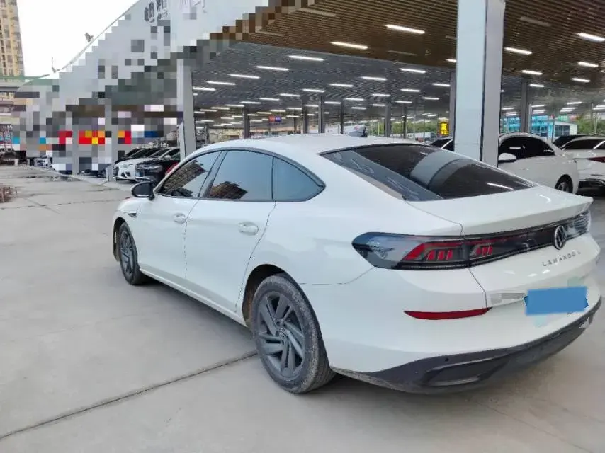 2024 VOLKSWAGEN LAMANDO thumbnail 4