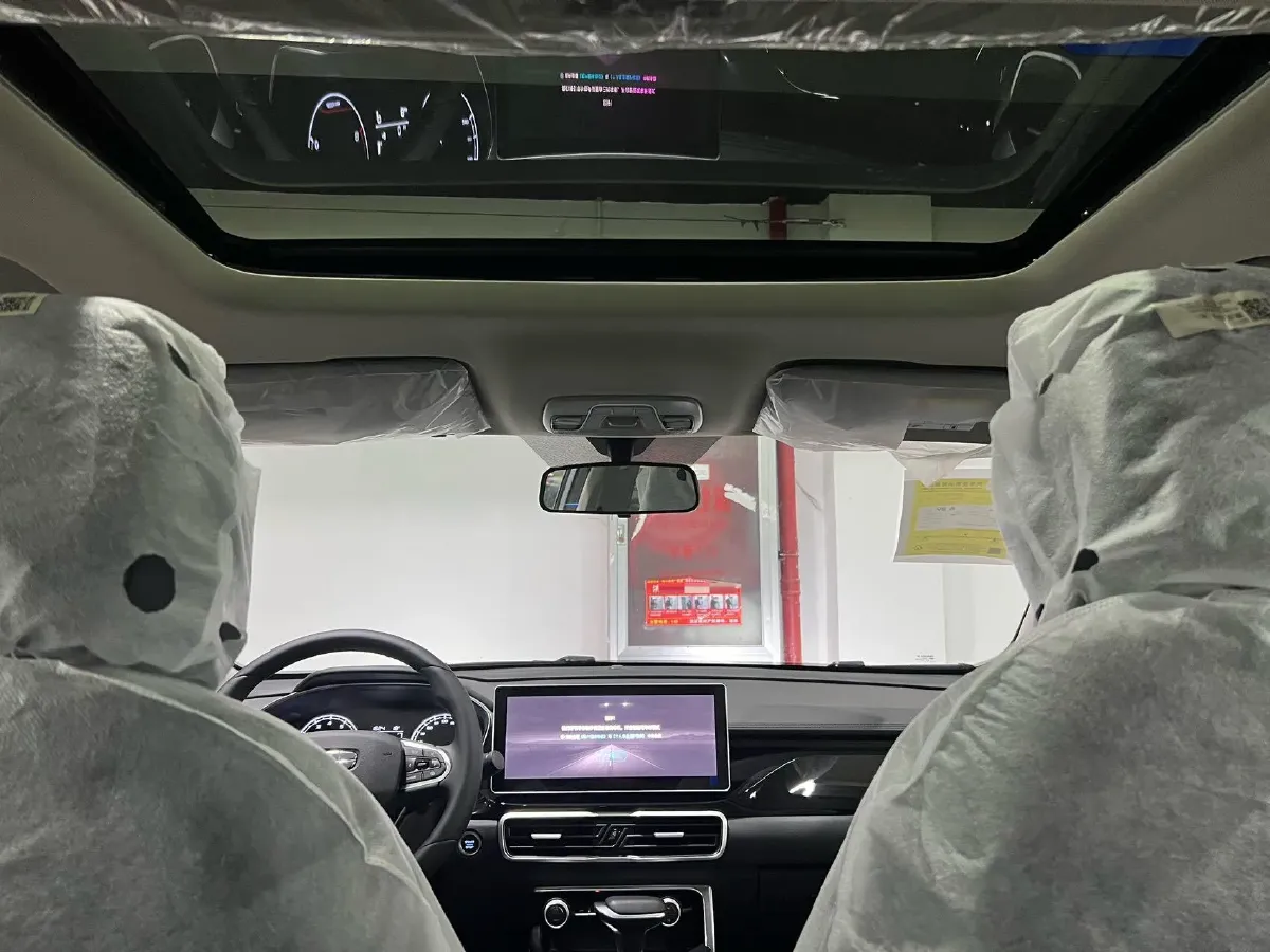 2025 Geely Coolray 1.5L 126HP L4 CVT,autocango,china used car exporter,china ev exporter,chinese used car exporter,chinese used ev exporter