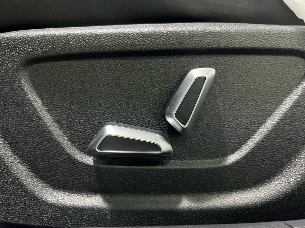 2025 Geely Coolray 1.5L 126HP L4 CVT,autocango,china used car exporter,china ev exporter,chinese used car exporter,chinese used ev exporter